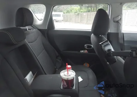 2014 Kia Soul + z USA, uszkodzony, nr VIN KNDJP3A59E7718902